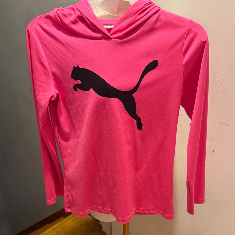 Puma Girls 10/12 Bright Pink Hooded Long-Sleeve Top with Black  puma Logo kids